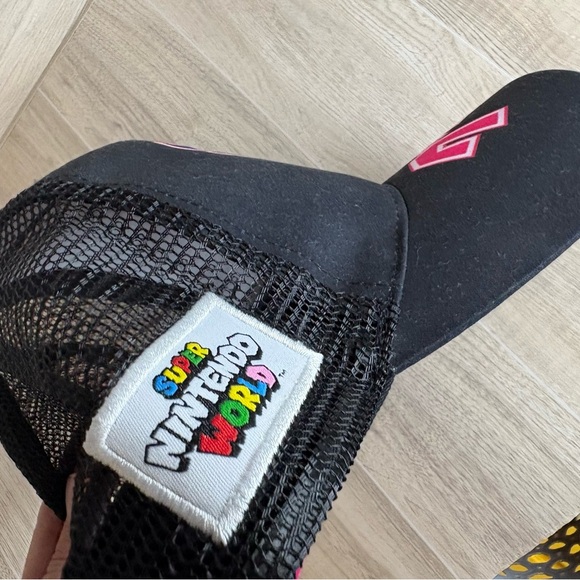 Super Nintendo World Hat Bowser Universal Studios Black Pink Rare - Picture 6 of 9